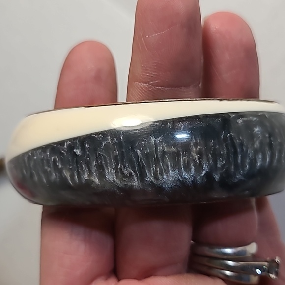 Vintage Brass Bangle Bundle - Picture 7 of 10